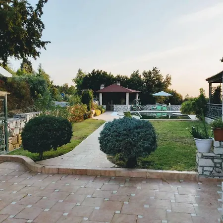 Aphrodite's Villa Ziparion